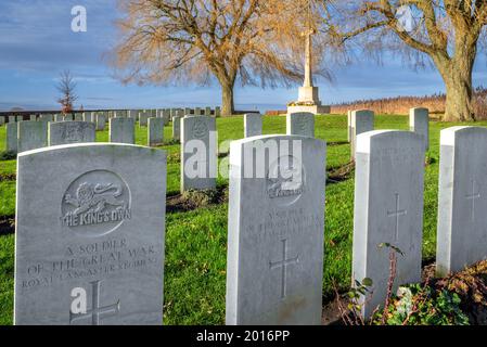 Cimetière militaire de Prowse point, cimetière de la première Guerre mondiale dans le saillant d'Ypres sur le front occidental de la première Guerre mondiale à Ploegsteert / Plugstreet, Hainaut, Belgique Banque D'Images