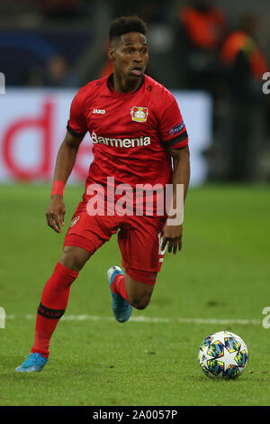 Leverkusen, Allemagne. 18 Sep, 2019. Wendell Nascimento Borges de Leverkusen contrôle la balle au cours de l'UEFA Champions League GROUPE D match entre le Bayer Leverkusen et le Lokomotiv Moscou au BayArena.(Score final : Bayer Leverkusen 1-2 Lokomotiv Moskva) Credit : SOPA/Alamy Images Limited Live News Banque D'Images