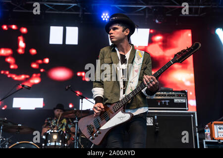 Groupe canadien The Trews effectuant à l'inaugural Summerset Music & Arts Festival à Fort Langley de Langley, C.-B., le 30 août 2019 Banque D'Images