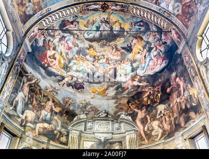 Avec abside, fresque du Jugement dernier de Camillo Procaccini, Renaissance, la Basilique San Prospero, Reggio Emilia, Emilia-Romagna, Italie Banque D'Images