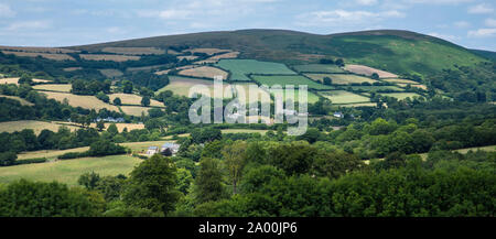 Une spectaculaire vue sur le Dartmoor dans le Devon pittoresque dans le sud de l'Angleterre, Royaume-Uni Banque D'Images