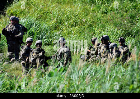 Yamoto, au Japon. Sep 17, 2019. Des soldats de l'armée américaine dans la formation militaire commune de l'écran 'ORIENT' 2019 des États-Unis et du Japon sur le Oyanohara troupe. Yamato, 17.09.2019 | Conditions de crédit dans le monde entier : dpa/Alamy Live News Banque D'Images