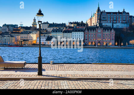 Vue depuis l'île de Riddarholmen partout à Riddarfjarden Soder Malarstrand un front de rue à Södermalm, Stockholm, Suède Banque D'Images