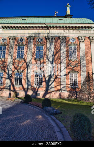 Ombre d'arbre sur façade de la Chambre de la Noblesse (Riddarhuset), Stockholm, Suède Banque D'Images