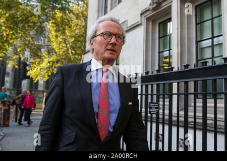 Cour suprême, London, UK, 19 sept 2019 - RICHARD VIF QC - L'avocat britannique et homme politique conservateur arrive à la Cour Suprême du Royaume-Uni à Londres le dernier jour de l'audition d'un appel dans les multiples défis juridiques à l'encontre du premier ministre Boris Johnson a décidé de proroger le Parlement à l'avant d'un discours de la reine le 14 octobre. Credit : Dinendra Haria/Alamy Live News Banque D'Images