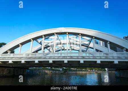 Pont sur la rivière Singapour. Close up of Elgin pont. Quartier financier de Singapour Banque D'Images