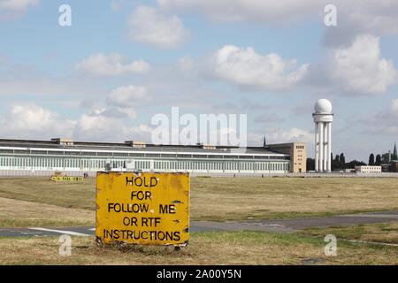 Berlin, Allemagne - le 9 septembre 2014 : Berlin Tempelhof Airport en Allemagne Banque D'Images