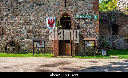 Wasserburg Gerswalde. Ruines du château à douves restauré maintenant une attraction touristique, musée, events center et salle de mariage. Uckermark, Brandenburg, Allemagne Banque D'Images