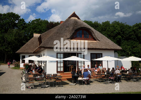 Kloster, Restaurant SCHILLINGS HAFENAMT, Hiddensee, île de la mer Baltique, le Mecklembourg Poméranie occidentale, l'Allemagne, de l'Europe Banque D'Images