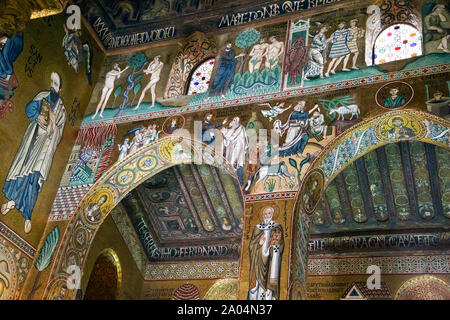 Des scènes de la bible dans la chapelle Palatine de Palerme Banque D'Images