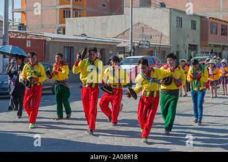 Festival annuel honorant la Vierge Urkupiña, Uyuni, Potosi, Bolivie, district de l'Amérique latine Banque D'Images