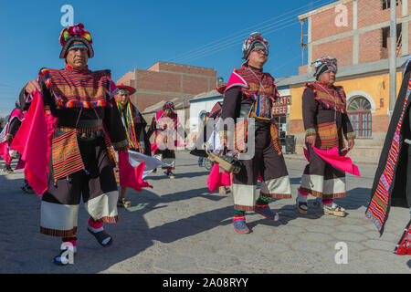 Festival annuel honorant la Vierge Urkupiña, Uyuni, Potosi, Bolivie, district de l'Amérique latine Banque D'Images