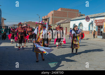 Festival annuel honorant la Vierge Urkupiña, Uyuni, Potosi, Bolivie, district de l'Amérique latine Banque D'Images