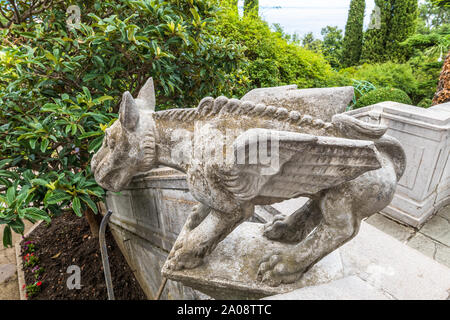 Sculpture de la chimère sur le Palais Livadia, la résidence des tsars russes à Livadia, Crimée Banque D'Images