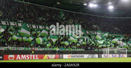 Wolfsburg, Allemagne. 19 Sep, 2019. firo : 19.09.2019, football, l'UEFA Europa League, saison 2019/2020, EL, VfL Wolfsburg - PFK Oleksandrija Fans Wolfsburg | Conditions de crédit dans le monde entier : dpa/Alamy Live News Banque D'Images