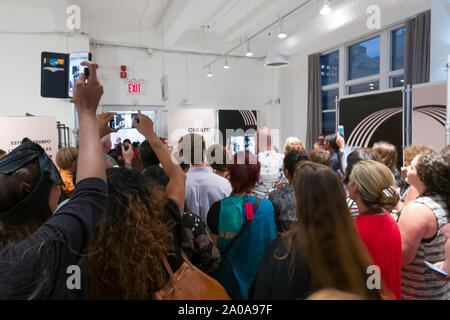 Les concepteurs de curé Fashion Show, NEW YORK, USA Banque D'Images