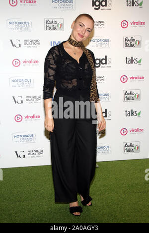 Sesto San Giovanni (MI), inauguration de la nouvelle "Notorius Cinemas multiplex. Dans l'image : Arisa Banque D'Images