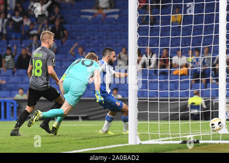 Barcelone, Espagne. 19 Sep, 2019. Matias Vargas de RCD Espanyol marque son but durant le match RCD Espanyol v Ferencvaros TC, de l'UEFA Europa League, groupe étape. RCDE Stadium. Barcelone, Espagne, 19 Sep 2019. Barcelone, 19-09-2019. L'UEFA Europa League, Date 1. RCD Espanyol - Ferencvaros. Matias Vargas de RCD Espanyol marque son but : Crédit Photos Pro/Alamy Live News Banque D'Images