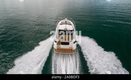 Beneteau Gran Turismo 40 motor yacht. Banque D'Images