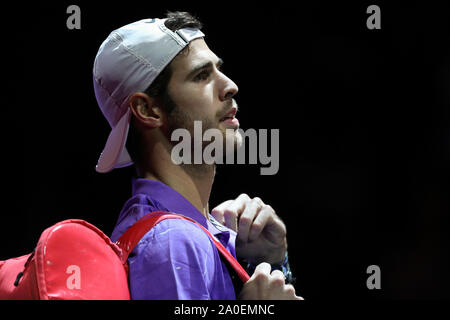 Saint-pétersbourg, Russie. 19 Sep, 2019. Karen Khachanov de Russie laisse la cour après la ronde de 16 match contre Joao Sousa du Portugal à Saint-Pétersbourg le tournoi de tennis ATP ouvert à Saint-Pétersbourg, Russie, le 19 septembre 2019. Crédit : Irina Motina/Xinhua/Alamy Live News Banque D'Images