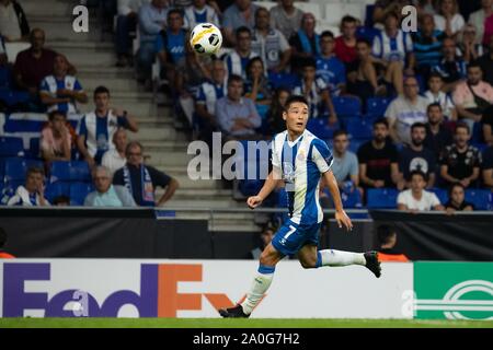 Barcelone, Espagne. 19 Sep, 2019. L'Espanyol Wu Lei fait concurrence au cours d'une UEFA Europa League Groupe H match de football entre l'équipe espagnole RCD Espanyol et équipe hongroise Ferencvaros à Barcelone, Espagne, le 19 septembre 2019. Credit : Joan Gosa/Xinhua/Alamy Live News Banque D'Images
