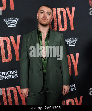 Auteur-compositeur-interprète Sam Smith assiste à la première de the motion picture drame biographique 'judy' à l'Academy of Motion Picture Arts and Sciences (AMPAS) à Beverly Hills, Californie le Jeudi, Septembre 19, 2019. Scénario : artiste légendaire Judy Garland arrive à Londres à l'hiver 1968 d'effectuer une série de concerts à guichets fermés. Photo par Jim Ruymen/UPI Banque D'Images