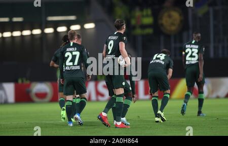 Wolfsburg, Allemagne. 19 Sep, 2019. firo : 19.09.2019, football, l'UEFA Europa League, saison 2019/2020, EL, VfL Wolfsburg - PFK Oleksandrija : 3 1 jubilation Wolfsburg avec WEGHORST | Conditions de crédit dans le monde entier : dpa/Alamy Live News Banque D'Images