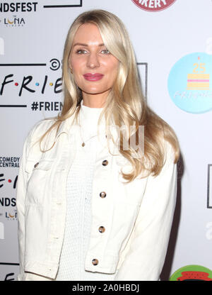 Olivia Newman-Young arrive sur le tapis rouge lors de l'FriendsFest 2019 à Kennington Park à Londres. Banque D'Images