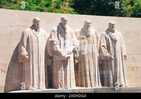 Genève, Suisse - le 19 juillet 2019 : le mur des Réformateurs, monument de la Réforme protestante de l'Église. D'importantes figures protestantes Guillaume Farel, Jean Calvin, Théodore de Bèze et John Knox. Banque D'Images