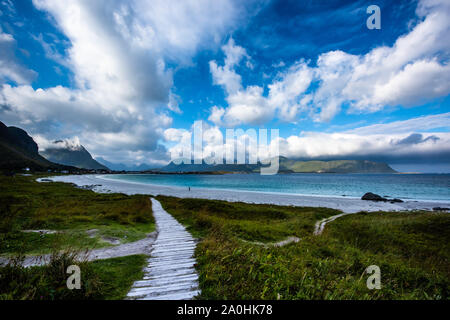 Rambergstranda beach à l'île Flakstadoya, Lofoten, Norvège Banque D'Images