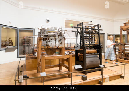 2019 : Paris, France - 01 septembre 2019 : Exposition au Musée des Arts et Métiers (design industriel de Paris, métiers d'Art, Arts et Craf Banque D'Images