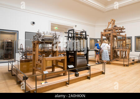 2019 : Paris, France - 01 septembre 2019 : Exposition au Musée des Arts et Métiers (design industriel de Paris, métiers d'Art, Arts et Craf Banque D'Images