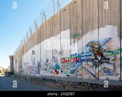 La Palestine, Cisjordanie, Bethléem. Partie de la barrière de Cisjordanie Israël mur recouvert de graffitis. Banque D'Images