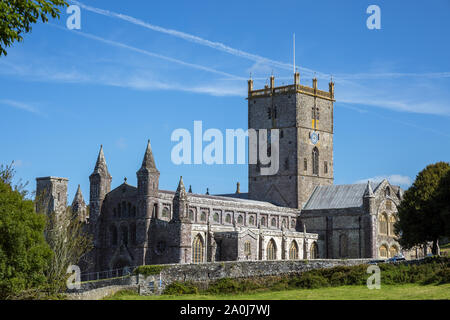 ST DAVID'S, PEMBROKESHIRE/UK - Septembre 13 : Vue sur la cathédrale de St David's dans la région de Pembrokeshire le 13 septembre 2019 Banque D'Images