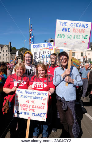 Edinburgh, Ecosse, Royaume-Uni. 20 septembre 2019. Une grève du climat mondial menés par les jeunes à l'extérieur du parlement écossais Rallye impliquant des étudiants d'Édimbourg, exigeant une plus grande action sur les ventilation. Credit : Craig Brown/Alamy Live News Banque D'Images