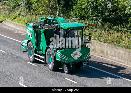 Albach Diamant 2000 ; autoroute transport en vrac lourds camions de livraison, transport, camion, transport, camion, cargaison spéciale, véhicule, livraison, transport, industrie, transport sur la M6 à Lancaster, UK Banque D'Images
