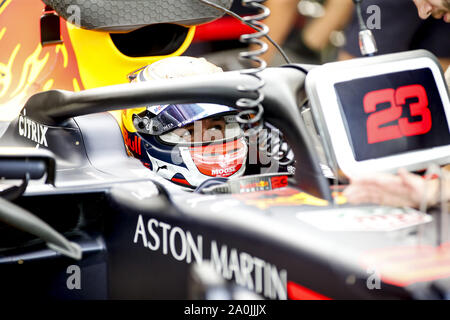 Singapour. Sep 20, 2019. Sport Automobile : Championnat du Monde de Formule 1 de la FIA 2019, Grand Prix de Singapour, # 23 Alexander Albon (THA, Aston Martin), Red Bull Racing | Crédit : afp photo alliance/Alamy Live News Banque D'Images