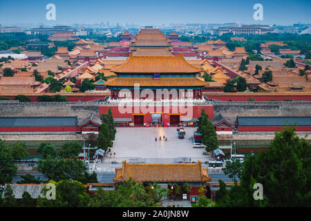 Face à l'énorme complexe de palais dans la Cité interdite à Pékin, en Chine. Banque D'Images