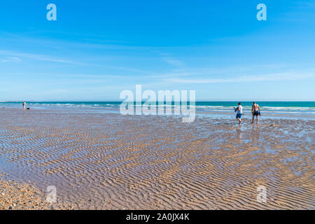 CAMBER SANDS, UK - 15 septembre 2019 : Les gens se détendre sur la plage de Camber Sands dans l'East Sussex, dans le village de Camber. Les 3 miles stretch est l'onl Banque D'Images