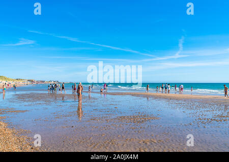 CAMBER SANDS, UK - 15 septembre 2019 : Les gens se détendre sur la plage de Camber Sands dans l'East Sussex, dans le village de Camber. Les 3 miles stretch est l'onl Banque D'Images