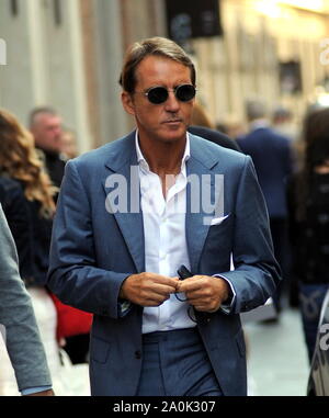 Milan, Italie. Sep 20, 2019. Milan, Roberto Mancini dans le centre national de l'entraîneur de l'Italie ROBERTO MANCINI promenades à travers les rues du centre. Credit : Agence Photo indépendant Srl/Alamy Live News Banque D'Images