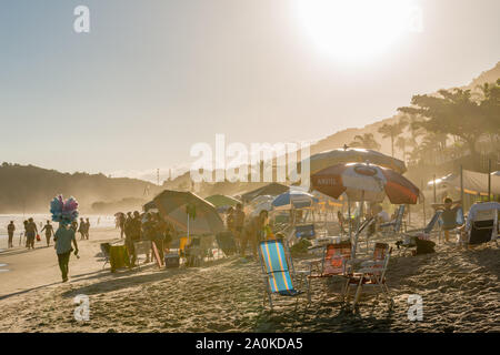 Juqueí, Praia de Juqueí, São Sebastião, São Paulo, week-end populaire resort, plage, Océan Atlantique, l'état de São Paulo, Brésil, Amérique Latine Banque D'Images