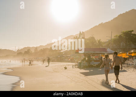 Juqueí, Praia de Juqueí, São Sebastião, São Paulo, week-end populaire resort, plage, Océan Atlantique, l'état de São Paulo, Brésil, Amérique Latine Banque D'Images