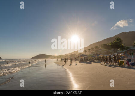 Juqueí, Praia de Juqueí, São Sebastião, São Paulo, week-end populaire resort, plage, Océan Atlantique, l'état de São Paulo, Brésil, Amérique Latine Banque D'Images