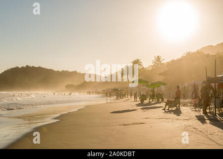 Juqueí, Praia de Juqueí, São Sebastião, São Paulo, week-end populaire resort, plage, Océan Atlantique, l'état de São Paulo, Brésil, Amérique Latine Banque D'Images