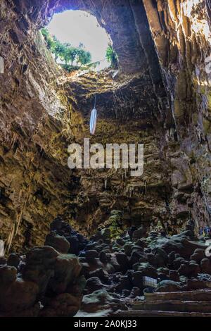 CASTELLANA GROTTE, ITALIE - 26 août 2017 : Oculus de Castellana en Italie du sud Banque D'Images