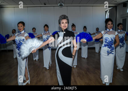 Londres, Royaume-Uni. Sep 20, 2019. Lifrom Cao Mei Chine du Huaying Rythme antique Art Troupe apporter à la rime ancienne Huaying échanges culturels sino-britannique, tour à Chingford Masonic Hall le 20 septembre, Londres, Royaume-Uni. Credit Photo : Alamy/Capital Live News Banque D'Images