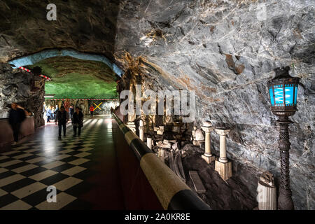 Stockholm, Suède. Septembre 2019. La vue de l'intérieur de la plate-forme Kungstradgarden Metro Stration Banque D'Images