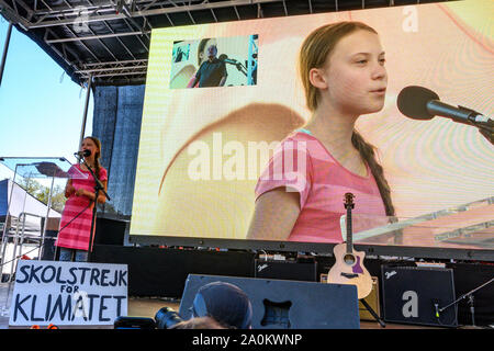 New York, États-Unis, 20 septembre 2019. Greta activiste suédois Thunberg aborde une grève du climat rassemblement à New York City. Signer en suédois se lit comme suit : '' le climat de mars . Credit : Enrique Shore/Alamy Live News Banque D'Images