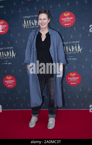 Septembre 19, 2019, Toronto, Ontario, Canada : de l'écrivain canadien Miriam Toews participant à la première tapis rouge du Cirque du Soleil, Alegria production plus emblématique sous le chapiteau à la place de l'Ontario, à Toronto, au Canada. (Crédit Image : © Angel Marchini/Zuma sur le fil) Banque D'Images